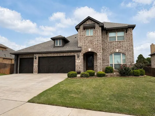 807 Imperial Way, Mansfield, TX 76063