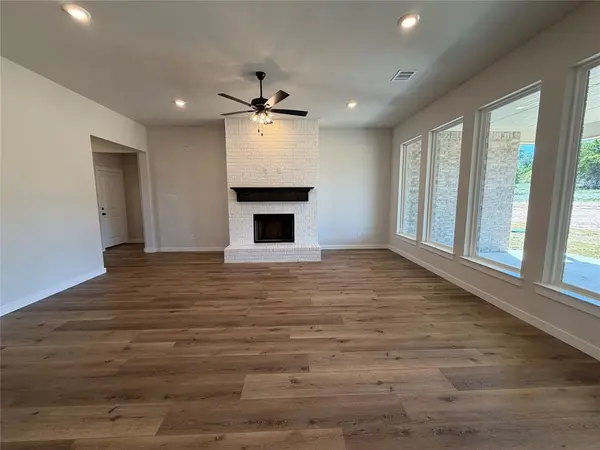 317 Skeen Peak, Springtown, TX 76082