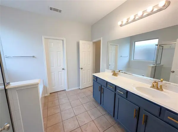 8925 Brook Hill Lane, Fort Worth, TX 76244