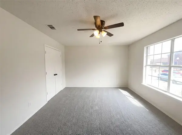 2029 Diamond Ridge Drive, Carrollton, TX 75010