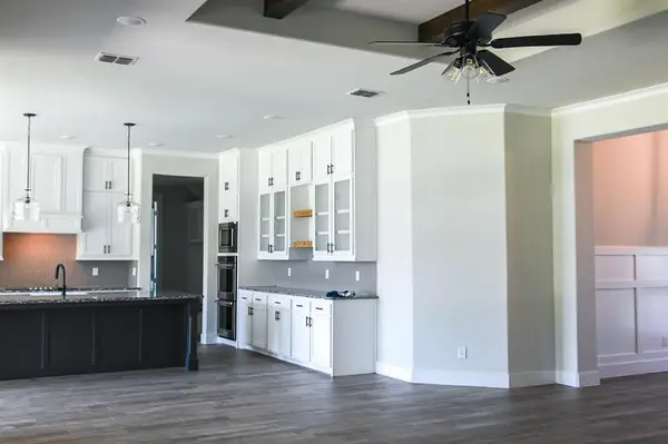 1016 Forest Glen Road, Weatherford, TX 76087