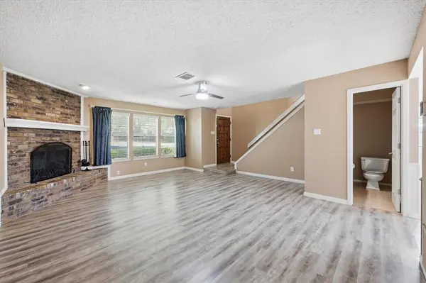 2247 Spanish Trail, Arlington, TX 76013