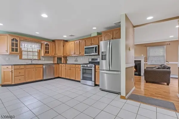 159 Sherwood Ave, Teaneck Twp., NJ 07666