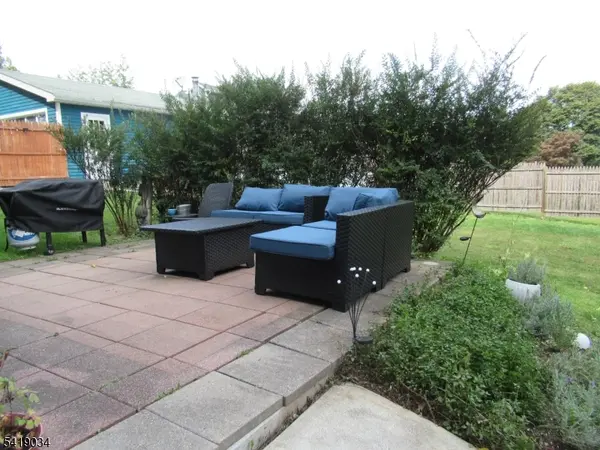 223 Washburn Ave, Washington Twp., NJ 07882