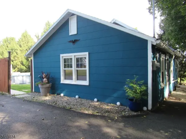 223 Washburn Ave, Washington Twp., NJ 07882