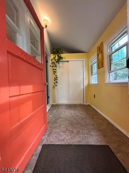 223 Washburn Ave, Washington Twp., NJ 07882