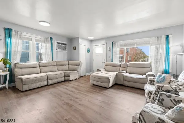 34 Ling St, Woodbridge Twp., NJ 08863