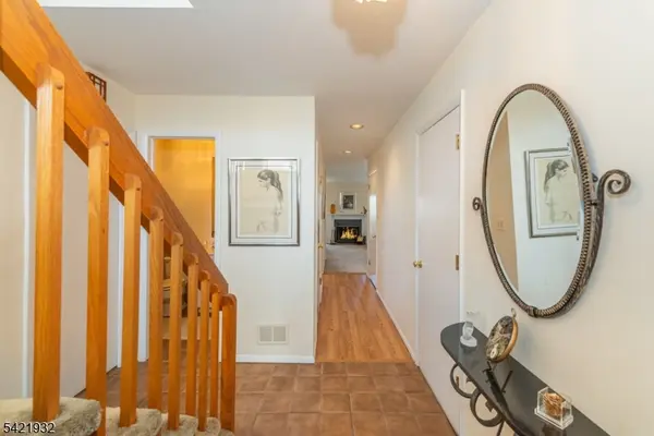 313 Stephanie Dr, North Caldwell Boro, NJ 07006