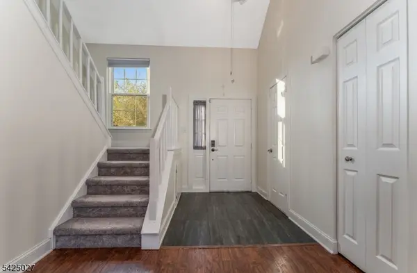 205 Chatsworth Dr, Franklin Twp., NJ 08873