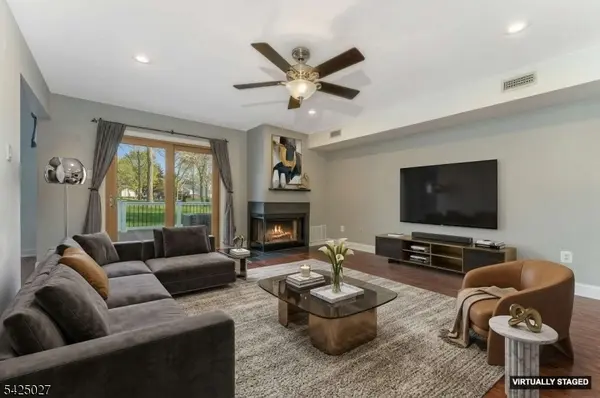 205 Chatsworth Dr, Franklin Twp., NJ 08873