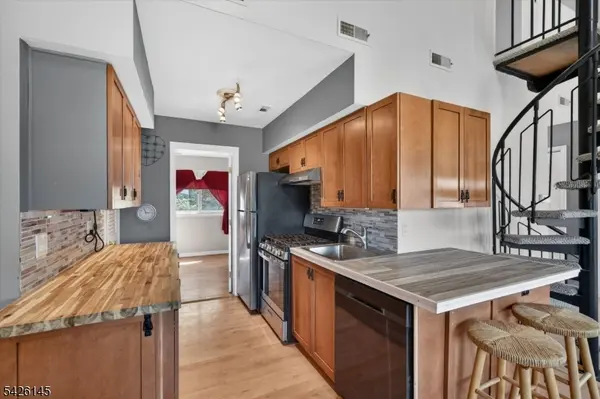 23 Wimbledon Dr #10, Vernon Twp., NJ 07462