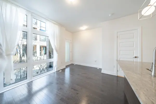 11 Eldora AVE #13, Toronto C07, ON M2M 0B5