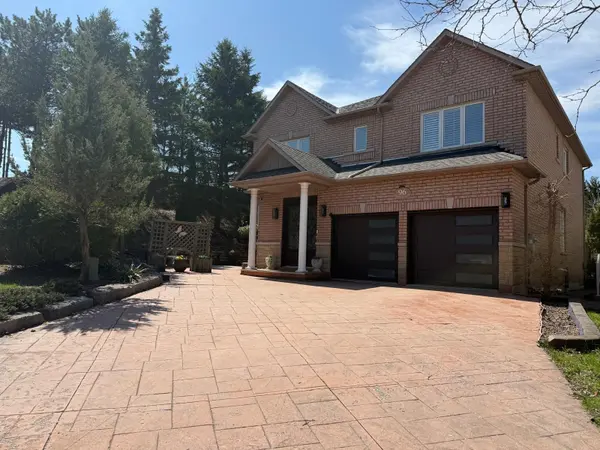 96 Bradgate DR, Markham, ON L3T 7M3