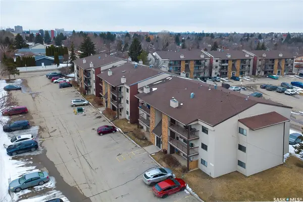 345 Kingsmere BOULEVARD #204, Saskatoon, SK S7J 4J6