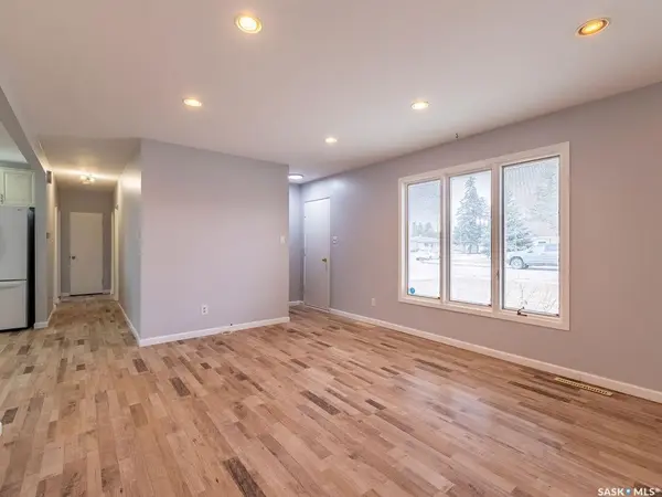 2518 Tomlinson CRESCENT, Saskatoon, SK S7L 3N2