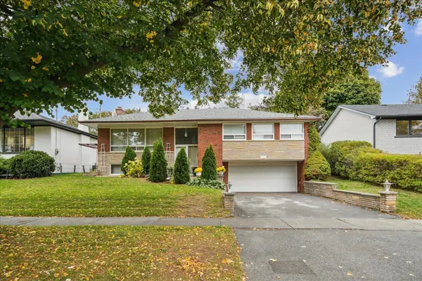 1639 Sunnycove DR, Mississauga, ON L4X 1B6