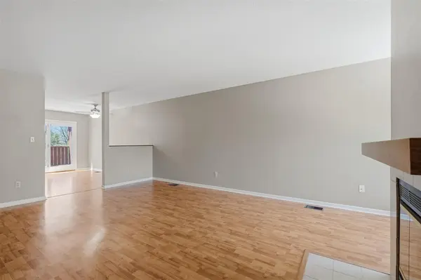 932 Westside Dr, Iowa City, IA 52246