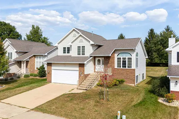 2043 Timber Ln, Coralville, IA 52241