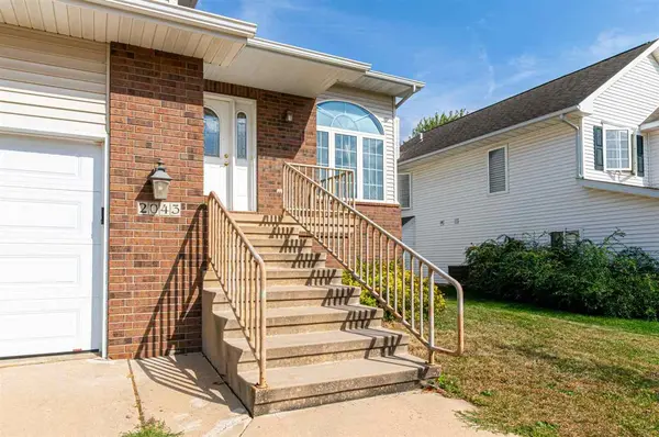 2043 Timber Ln, Coralville, IA 52241