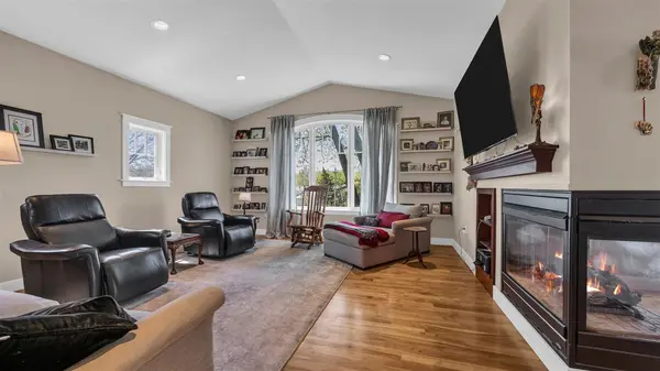 29 Dunuggan Ct, Iowa City, IA 52240