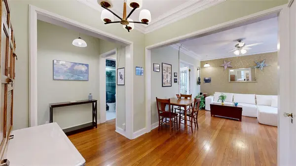 228 S Summit #C-5, Iowa City, IA 52240