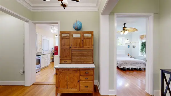 228 S Summit #C-5, Iowa City, IA 52240