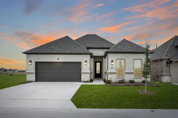 217 Ravenna Boulevard, Justin, TX 76247