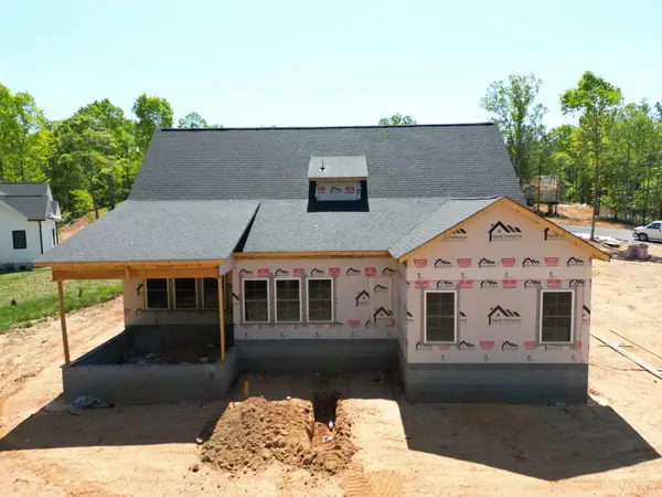 16 Somerset DR, Appomattox, VA 24522