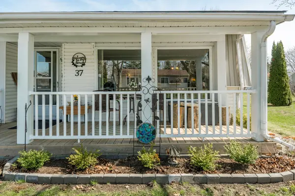 37 Main ST, Innisfil, ON L9S 1L9