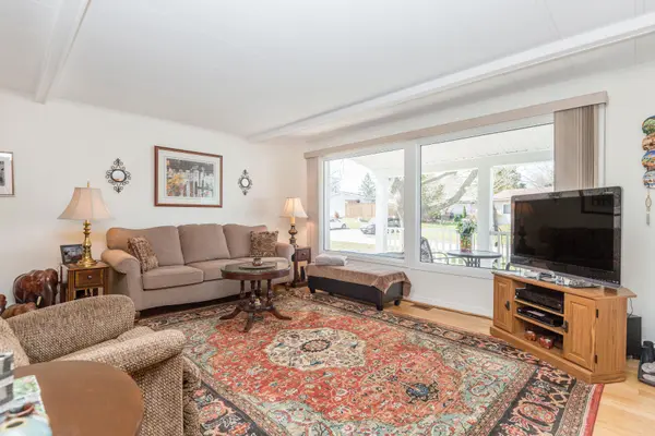 37 Main ST, Innisfil, ON L9S 1L9