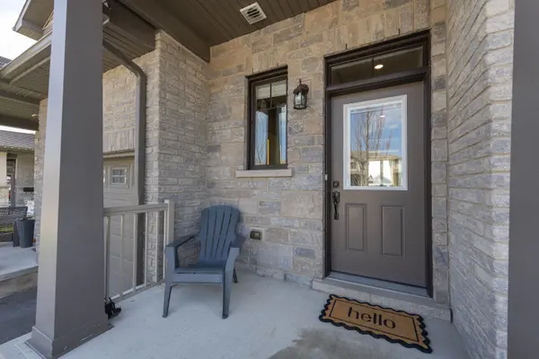 118 SIMURDA CT, Loyalist, ON K7N 1Y7