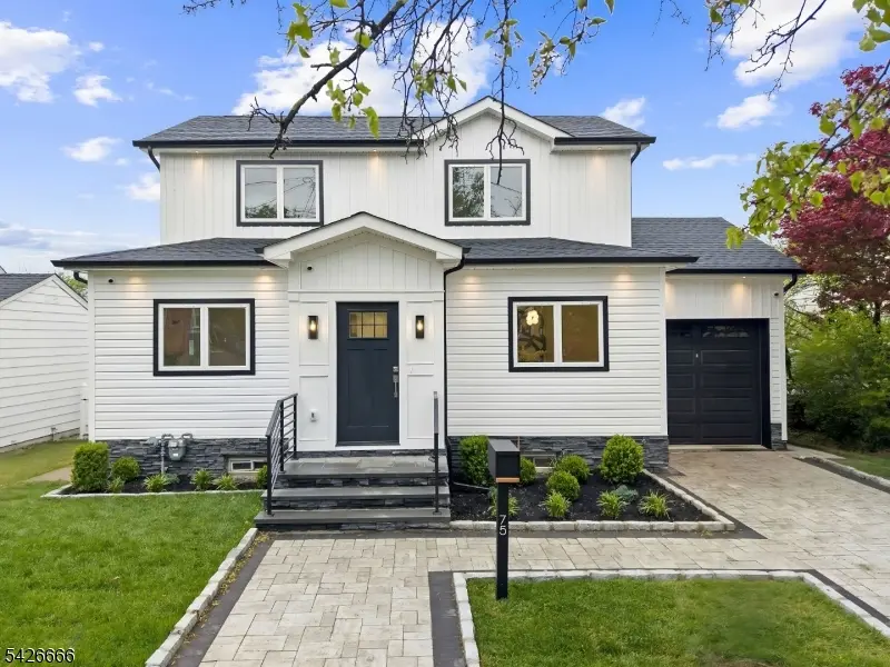 75 Katherine Ave, Clifton City, NJ 07012