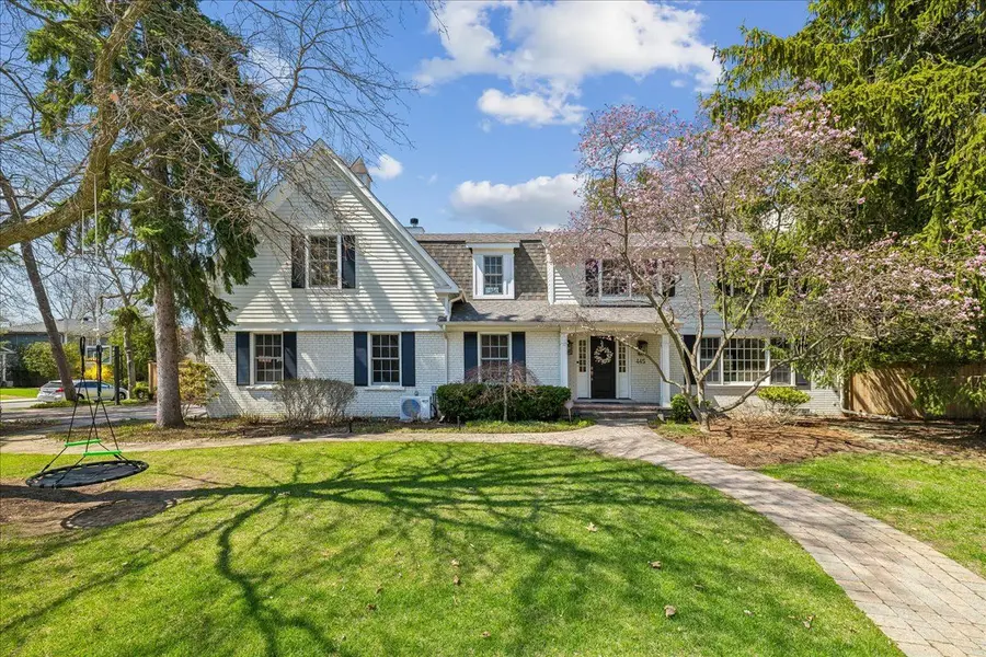 445 MacDonald RD, Oakville, ON L6J 2B7