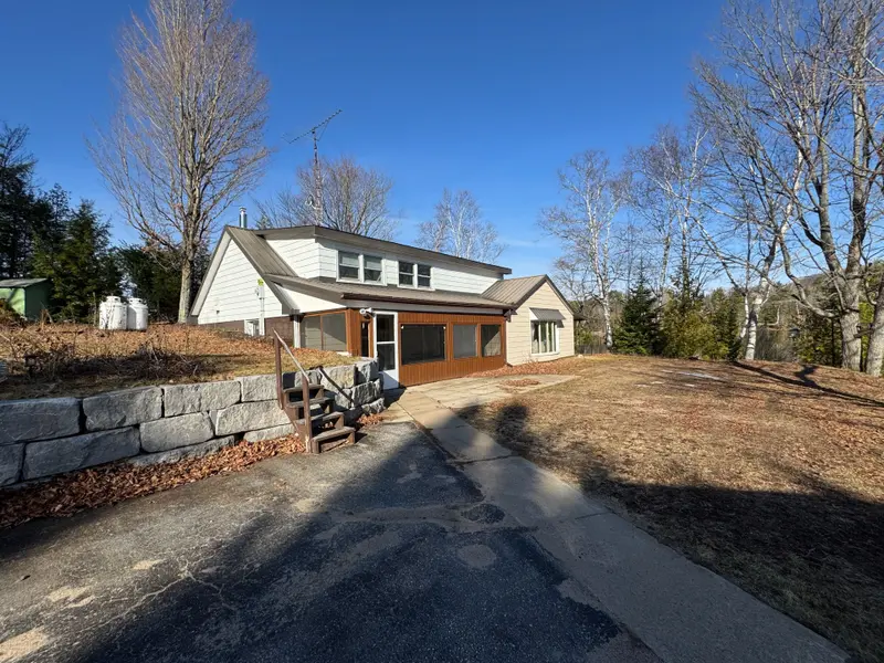 15 Cryderman CT, Faraday, ON K0L 1C0