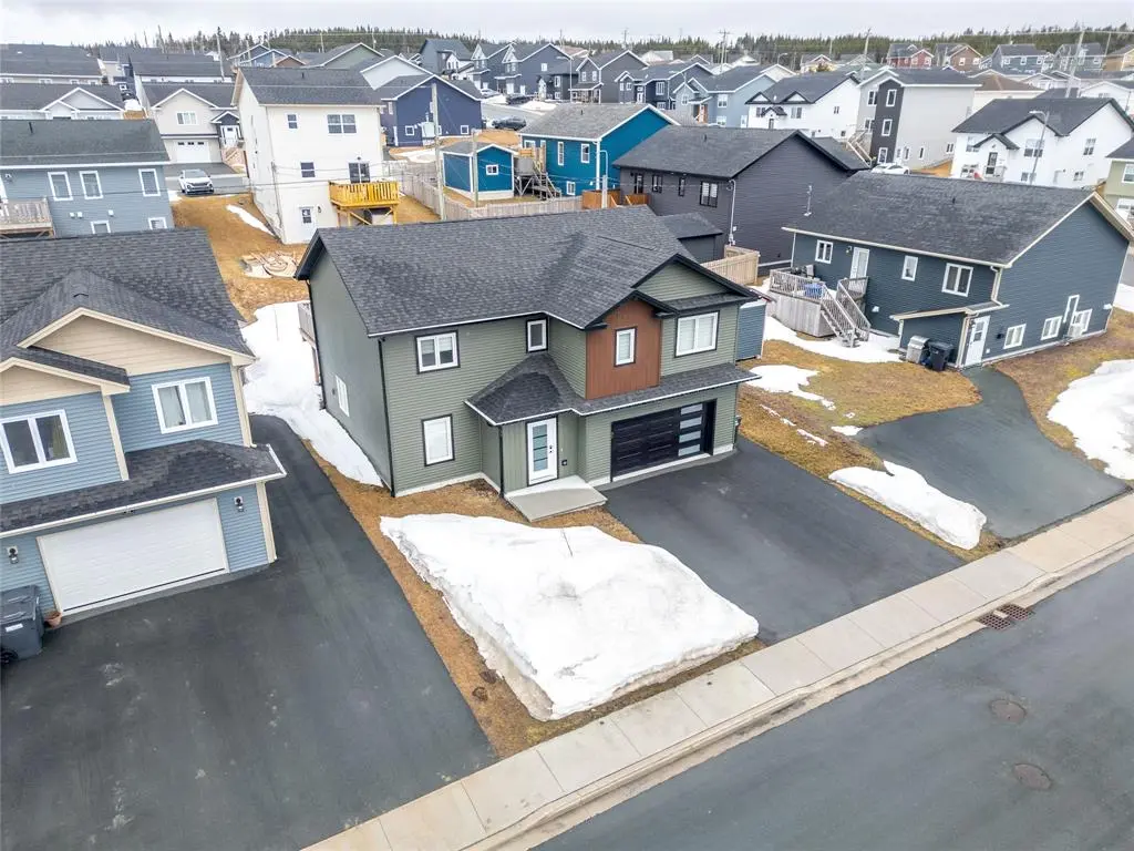 89 Pollux Drive, Mount Pearl, NL A1N 0E8