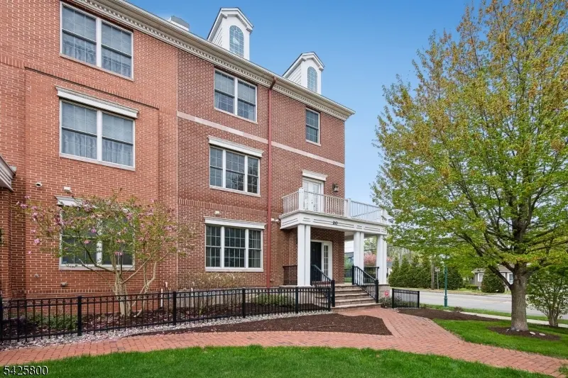 20 Gable Walk #20, Livingston Twp., NJ 07039