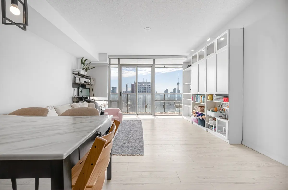 38 Grenville ST #4404, Toronto C01, ON M4Y 1A5