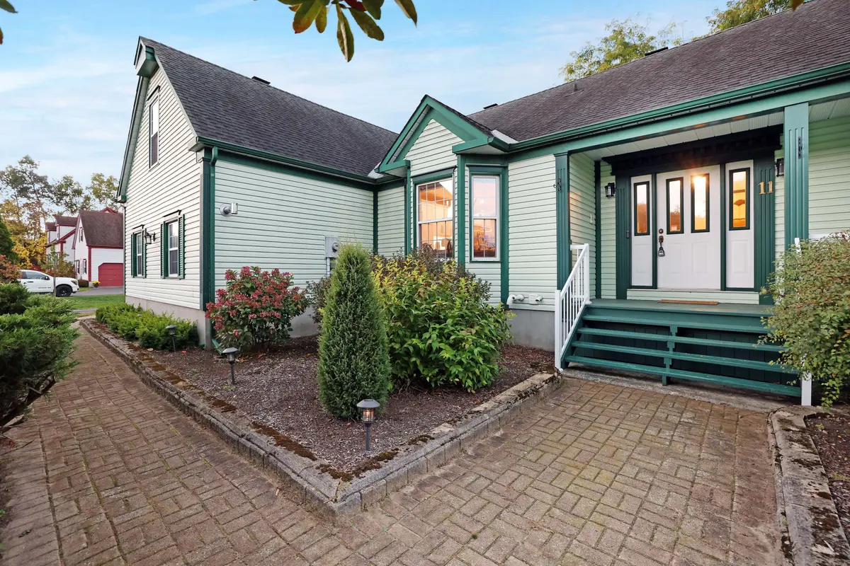 11 Kimberly AVE, North Grenville, ON K0G 1J0