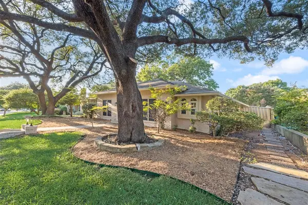 6535 Southpoint Drive, Dallas, TX 75248