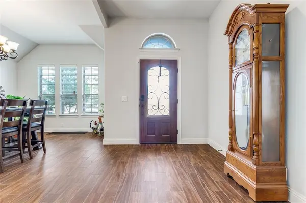 513 Thompson Drive, Van Alstyne, TX 75495