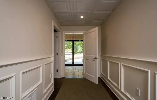 132 W Greenbrook Rd, North Caldwell Boro, NJ 07006