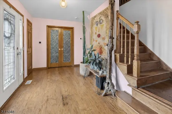 5 Fisher Ct, East Amwell Twp., NJ 08551