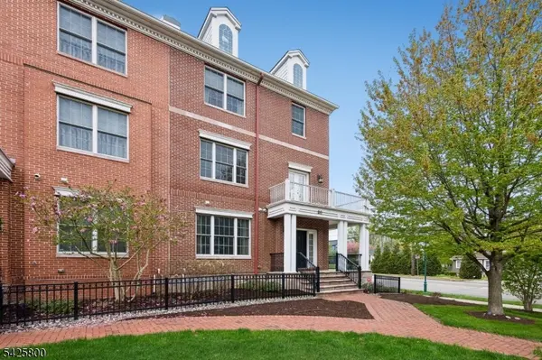 20 Gable Walk #20, Livingston Twp., NJ 07039