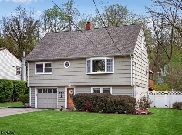 22 Wildwood Ter, Ringwood Boro, NJ 07456