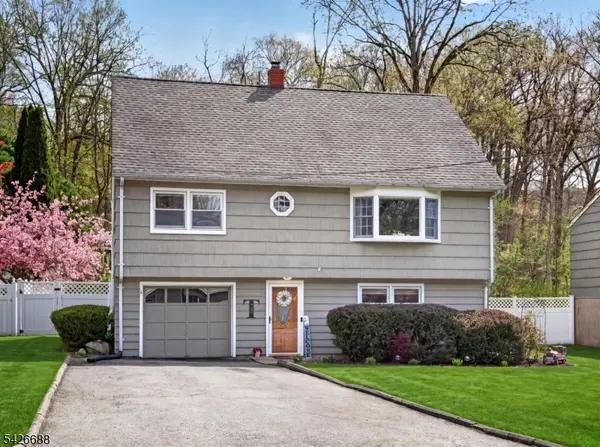 22 Wildwood Ter, Ringwood Boro, NJ 07456