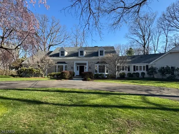 167 Ridge Rd, Watchung Boro, NJ 07069