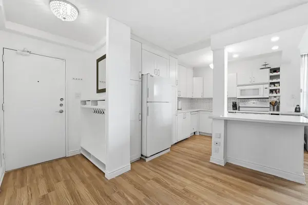 180 Markham RD #503, Toronto E08, ON M1M 2Z9