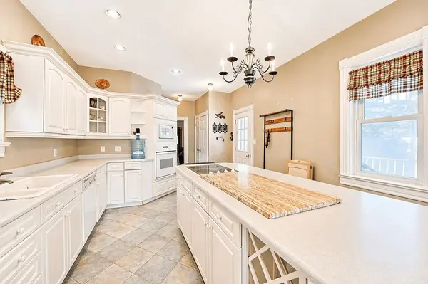 207 BARRIE ST, Essa, ON L0L 2N0