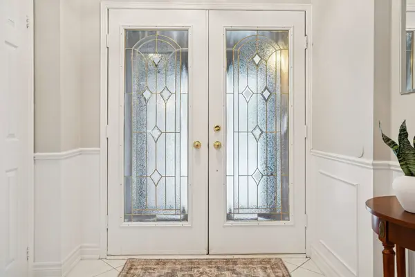 209 Nottingham DR, Oakville, ON L6H 4H7