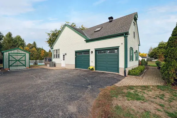 11 Kimberly AVE, North Grenville, ON K0G 1J0